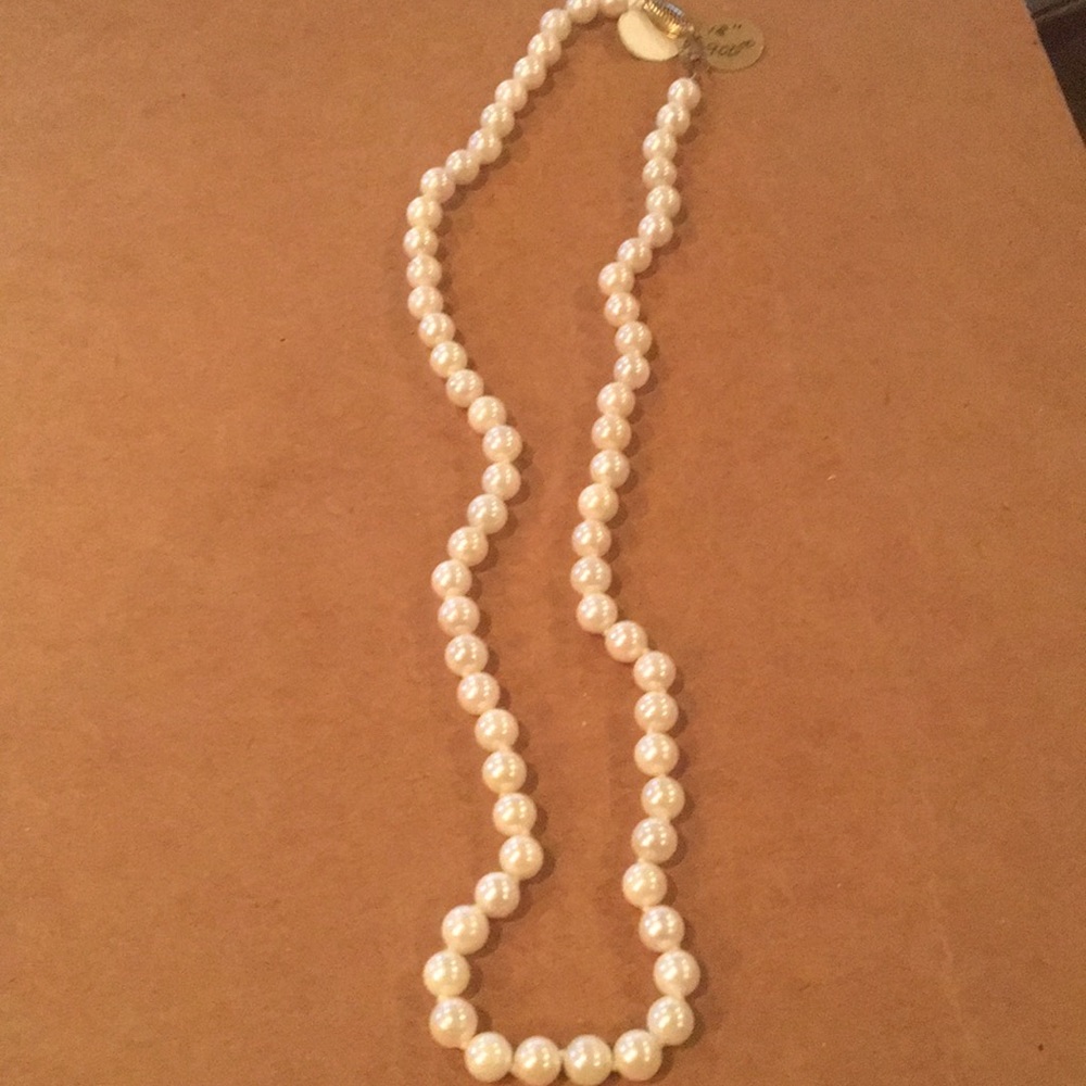18" Pearl Necklace 14kt